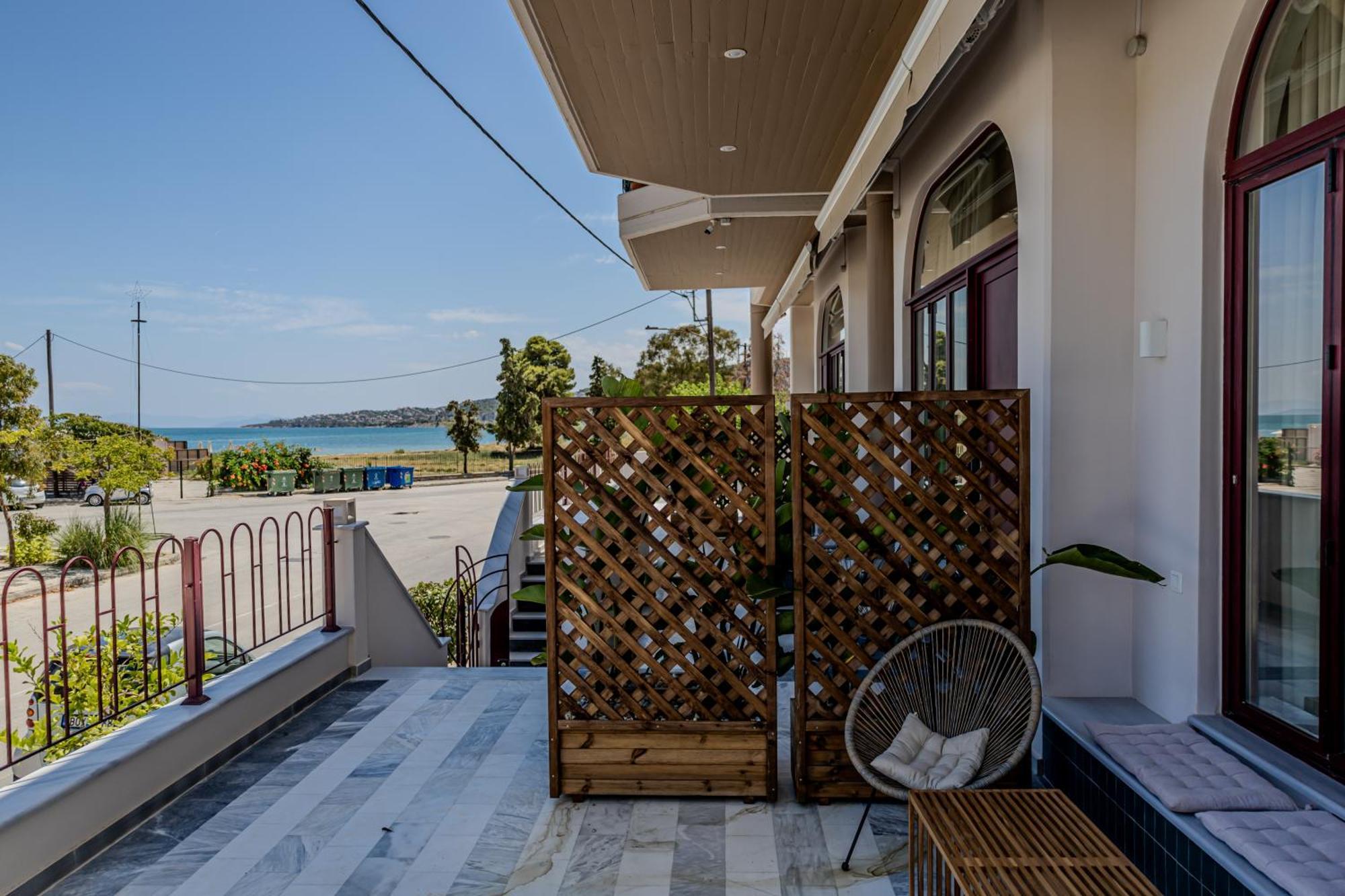 Take Me Here With A Sea View By Salt Apartments Volos Exterior foto